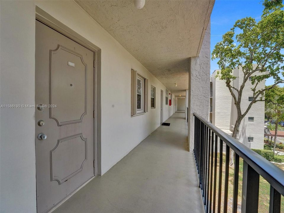 Recently Sold: $215,000 (2 beds, 2 baths, 1100 Square Feet)