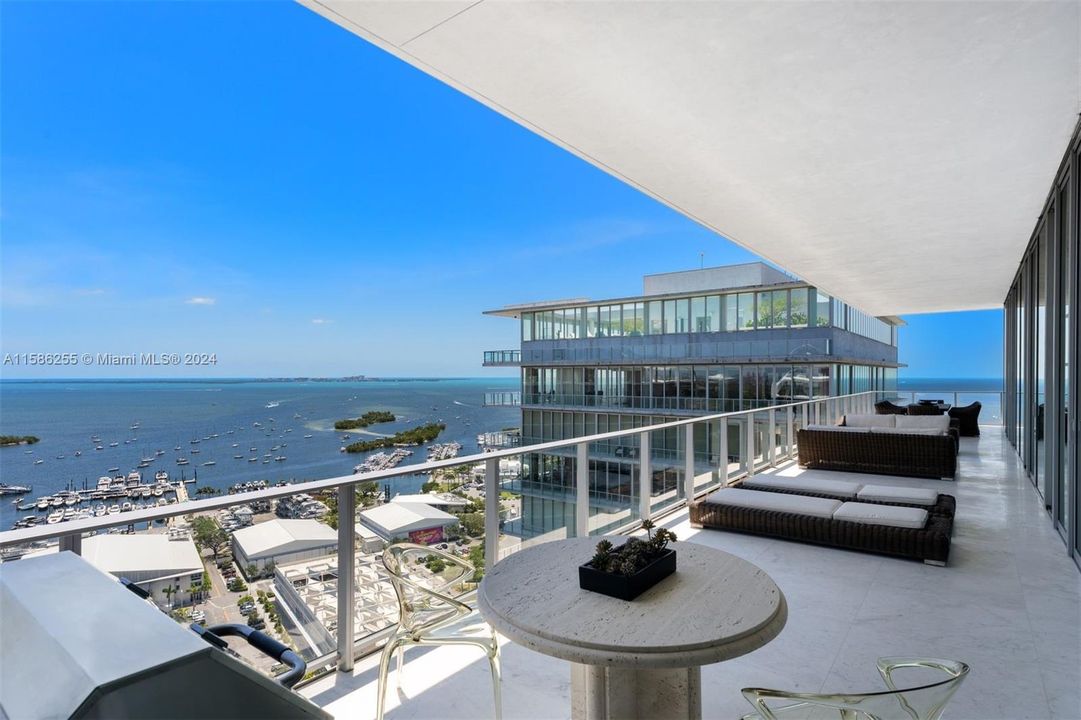 For Sale: $15,500,000 (5 beds, 5 baths, 4986 Square Feet)