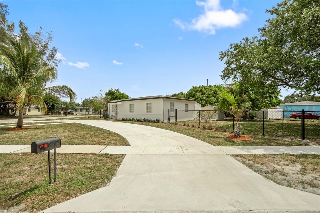 Recently Sold: $399,000 (3 beds, 2 baths, 1118 Square Feet)