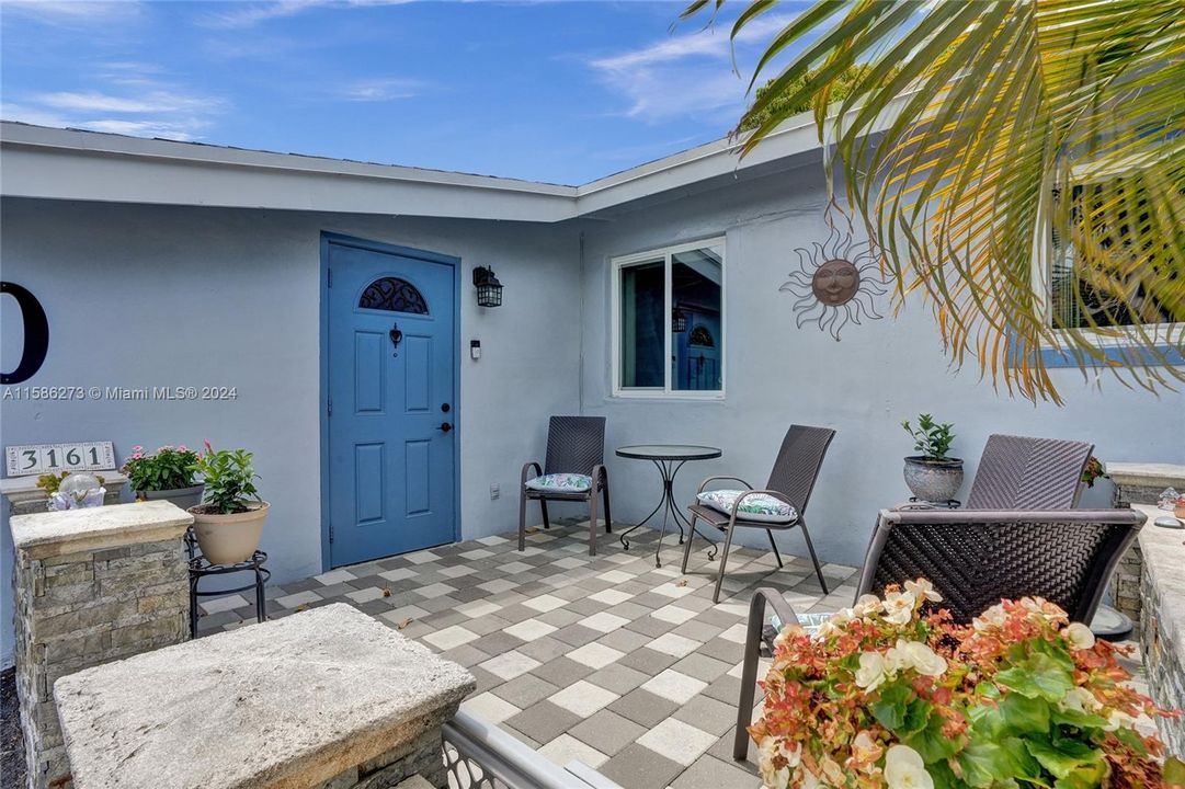 Active With Contract: $498,500 (3 beds, 2 baths, 1970 Square Feet)