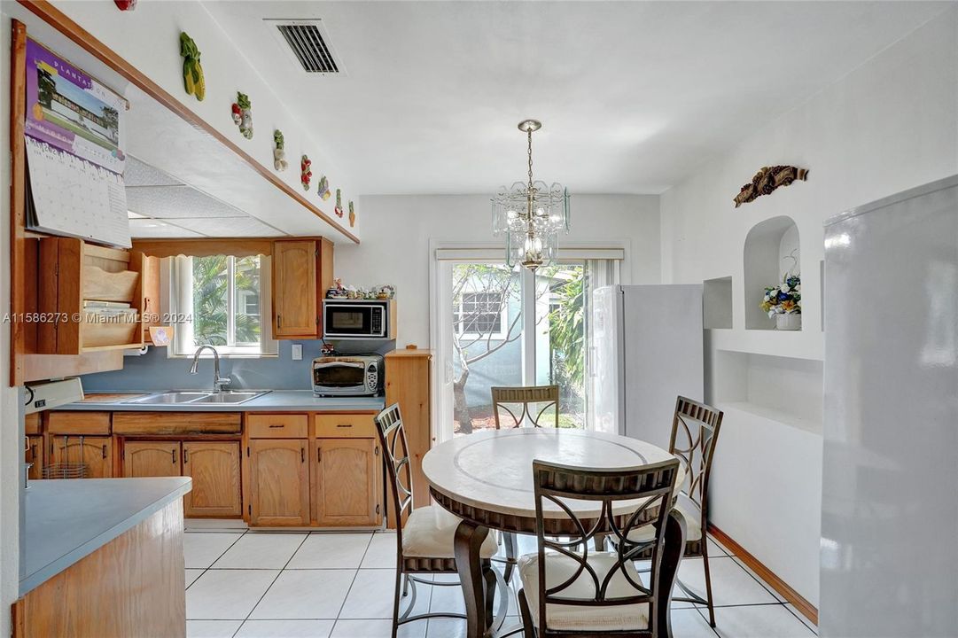 Active With Contract: $498,500 (3 beds, 2 baths, 1970 Square Feet)