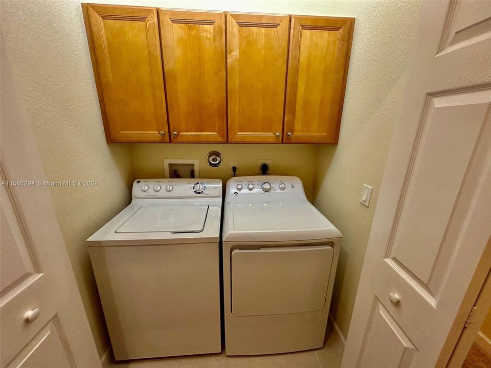 Recently Rented: $3,600 (4 beds, 2 baths, 1821 Square Feet)