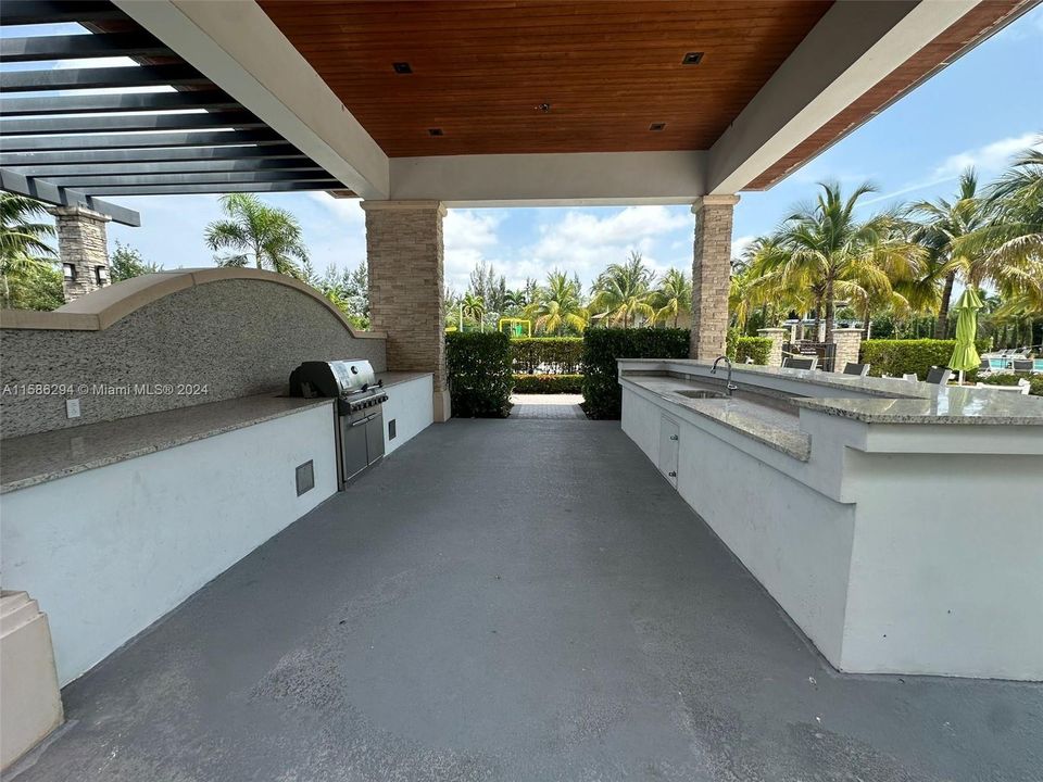 Recently Rented: $3,600 (4 beds, 2 baths, 1821 Square Feet)