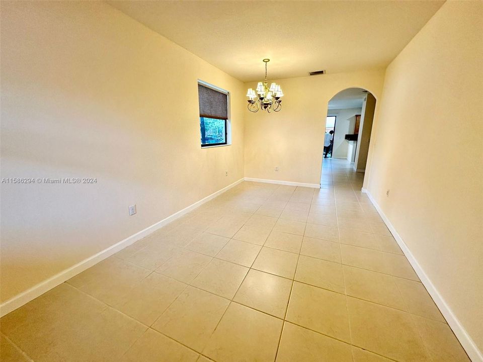 Recently Rented: $3,600 (4 beds, 2 baths, 1821 Square Feet)