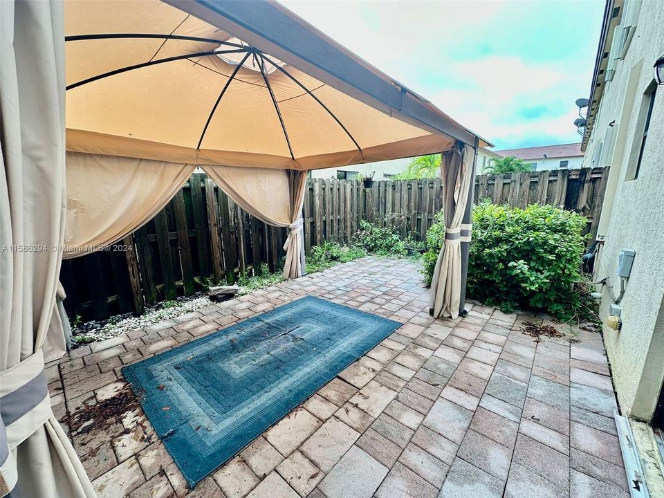 Recently Rented: $3,600 (4 beds, 2 baths, 1821 Square Feet)