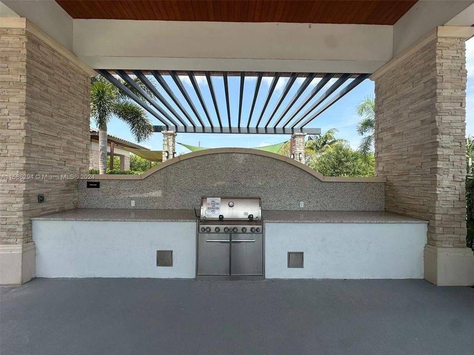 Recently Rented: $3,600 (4 beds, 2 baths, 1821 Square Feet)