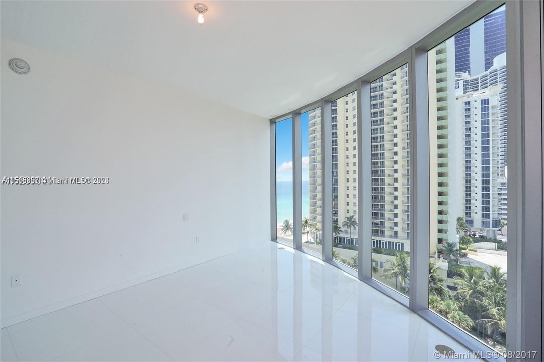 Active With Contract: $7,900 (2 beds, 2 baths, 1465 Square Feet)