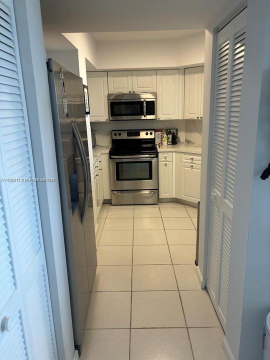 For Rent: $6,700 (2 beds, 2 baths, 1270 Square Feet)