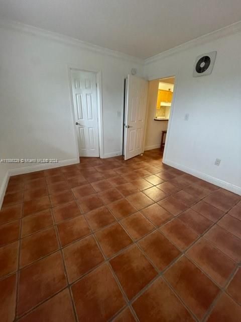 For Sale: $249,000 (1 beds, 1 baths, 410 Square Feet)