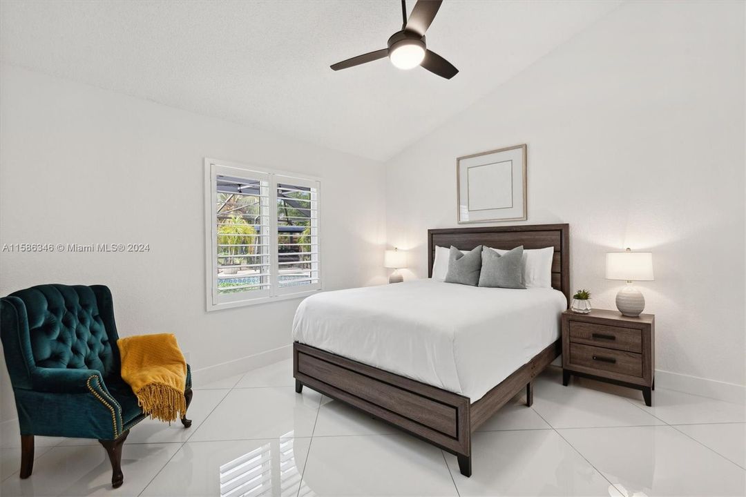 Active With Contract: $1,000,000 (4 beds, 2 baths, 2332 Square Feet)