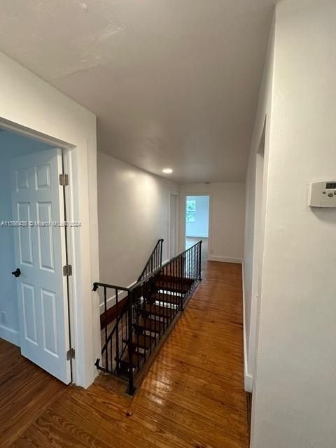 2nd Floor Staircase/Hallway