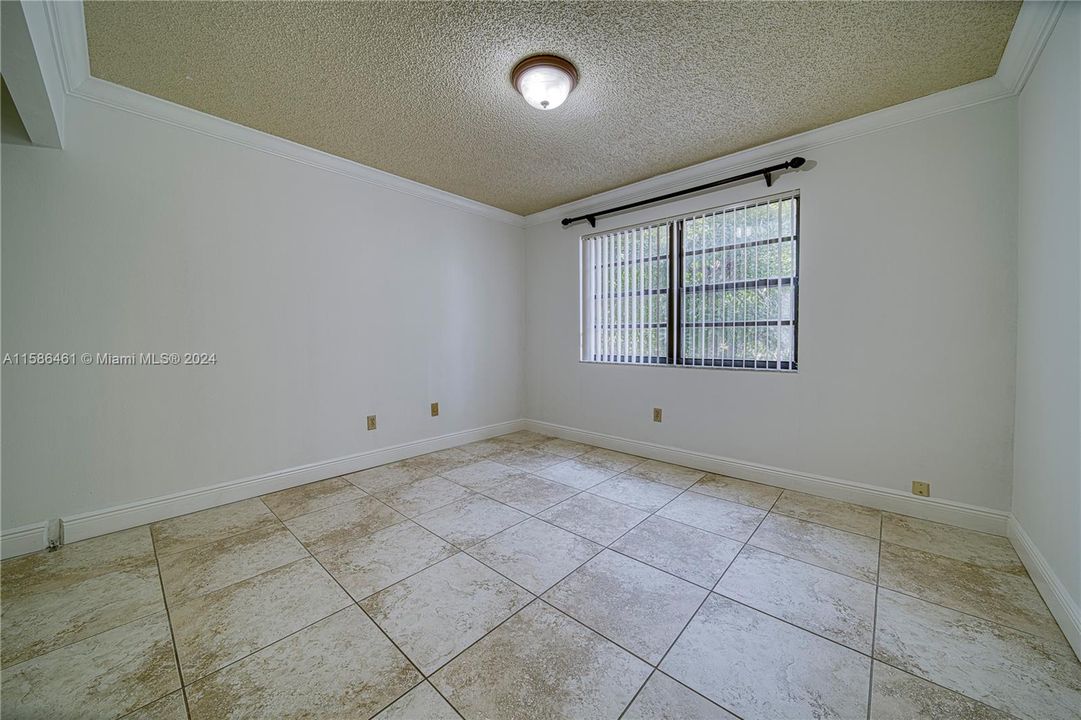 Recently Sold: $360,000 (2 beds, 2 baths, 670 Square Feet)