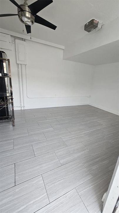 最近租的: $1,200 (1 贝兹, 1 浴室, 120 平方英尺)