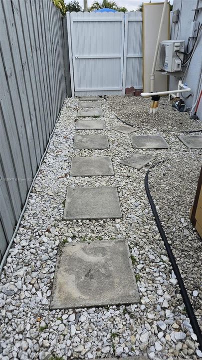 最近租的: $1,200 (1 贝兹, 1 浴室, 120 平方英尺)