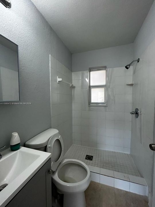 最近租的: $2,600 (4 贝兹, 2 浴室, 1026 平方英尺)