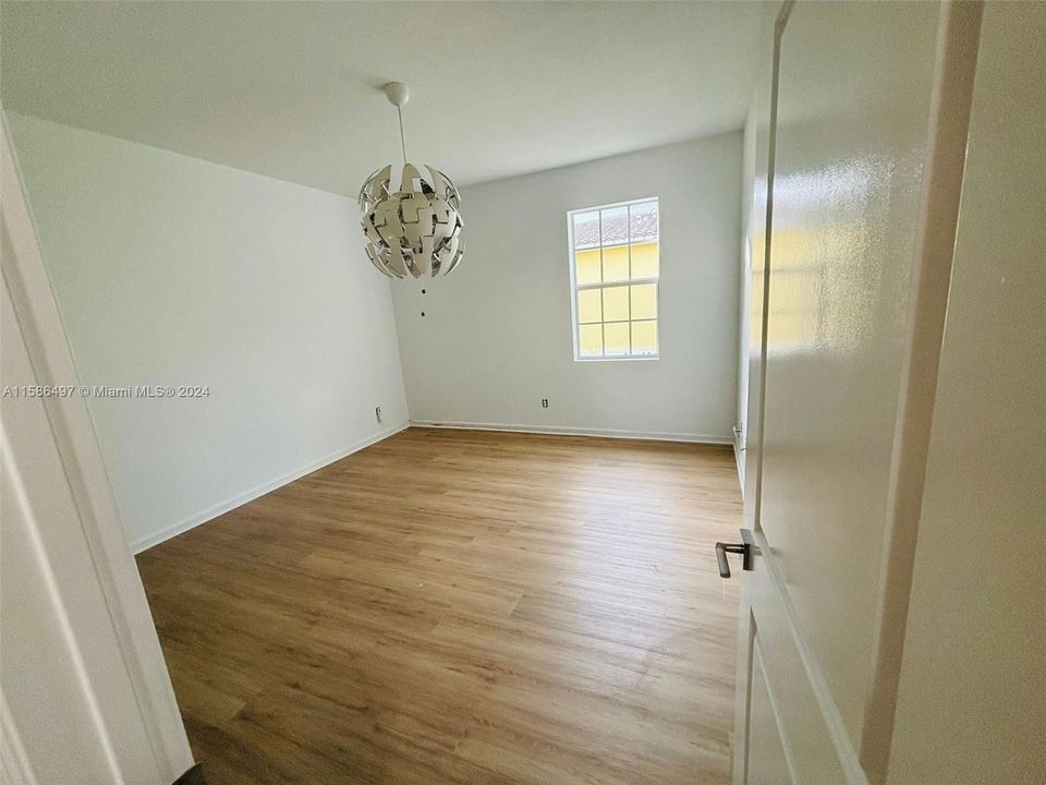 For Rent: $2,850 (3 beds, 2 baths, 1496 Square Feet)
