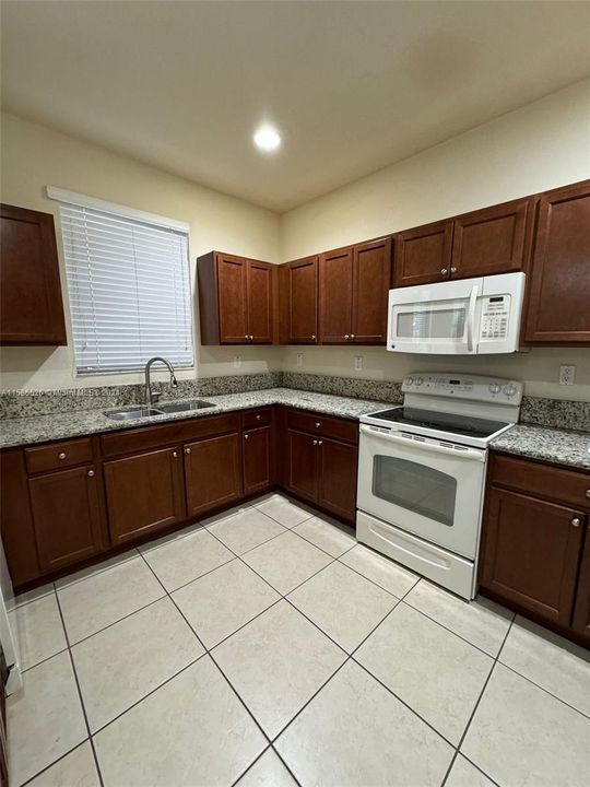 Active With Contract: $3,500 (4 beds, 2 baths, 2186 Square Feet)