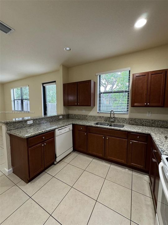 Active With Contract: $3,500 (4 beds, 2 baths, 2186 Square Feet)