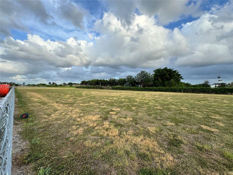 Recently Sold: $1,200,000 (5.00 acres)