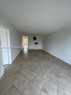 Recently Rented: $1,800 (2 beds, 2 baths, 920 Square Feet)