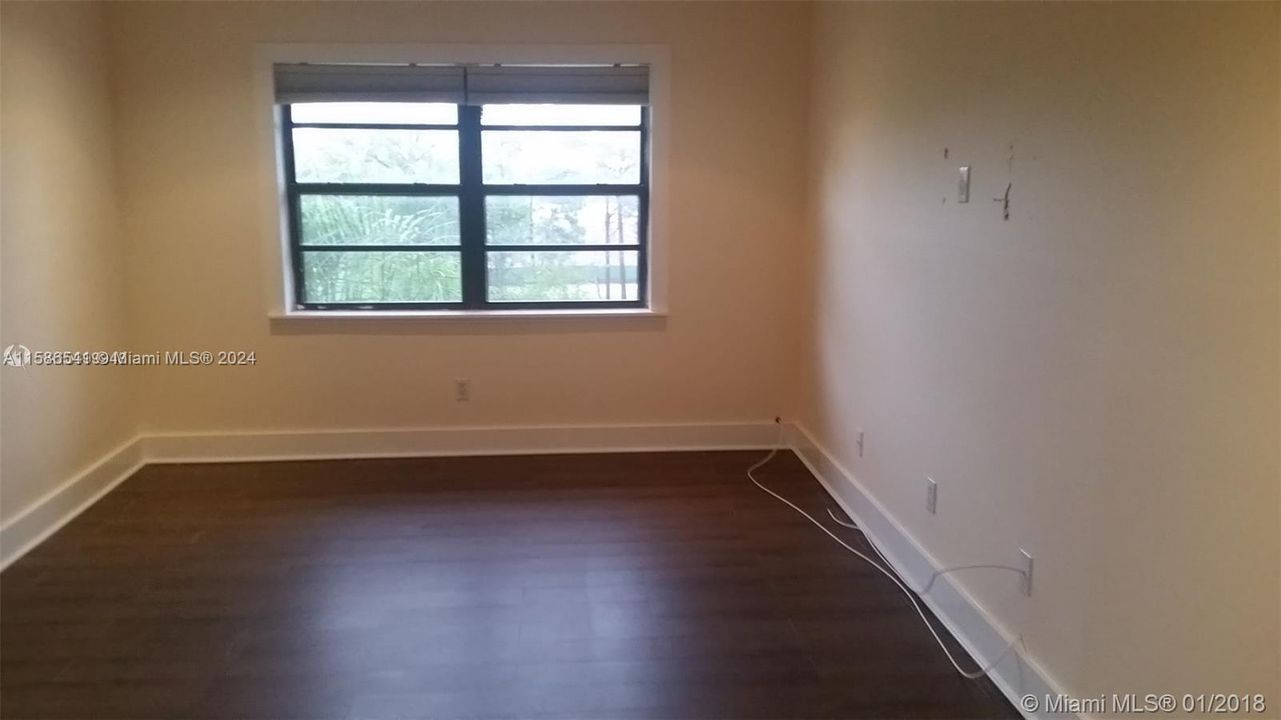 For Rent: $2,700 (2 beds, 2 baths, 968 Square Feet)