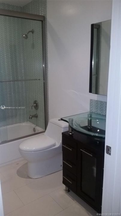 Недавно арендовано: $2,700 (2 спален, 2 ванн, 968 Квадратных фут)