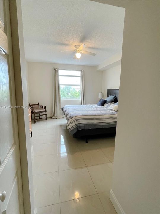 For Rent: $3,401 (2 beds, 2 baths, 1116 Square Feet)