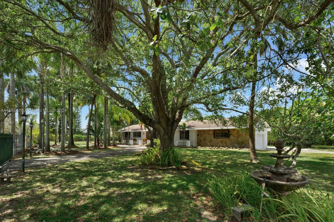 Active With Contract: $849,900 (4 beds, 2 baths, 2702 Square Feet)