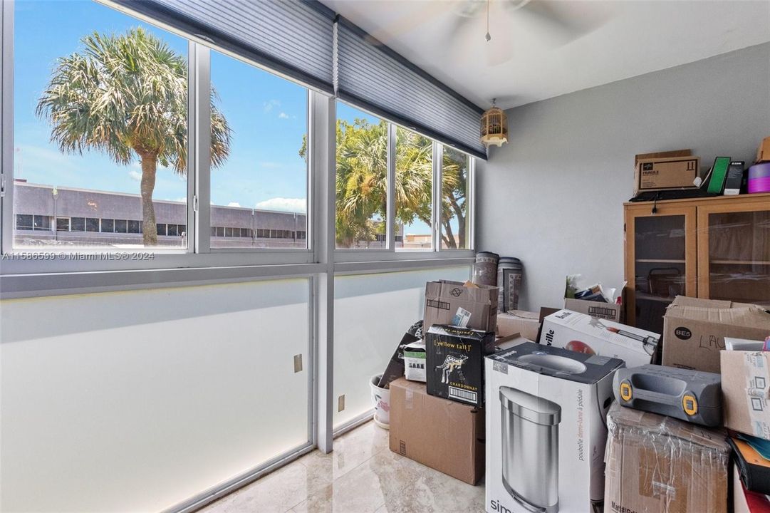 Active With Contract: $168,900 (2 beds, 2 baths, 1090 Square Feet)