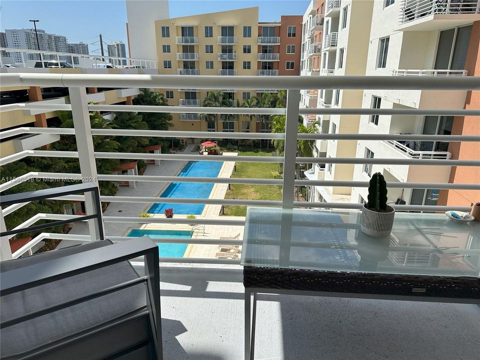 Recently Rented: $2,475 (1 beds, 1 baths, 835 Square Feet)