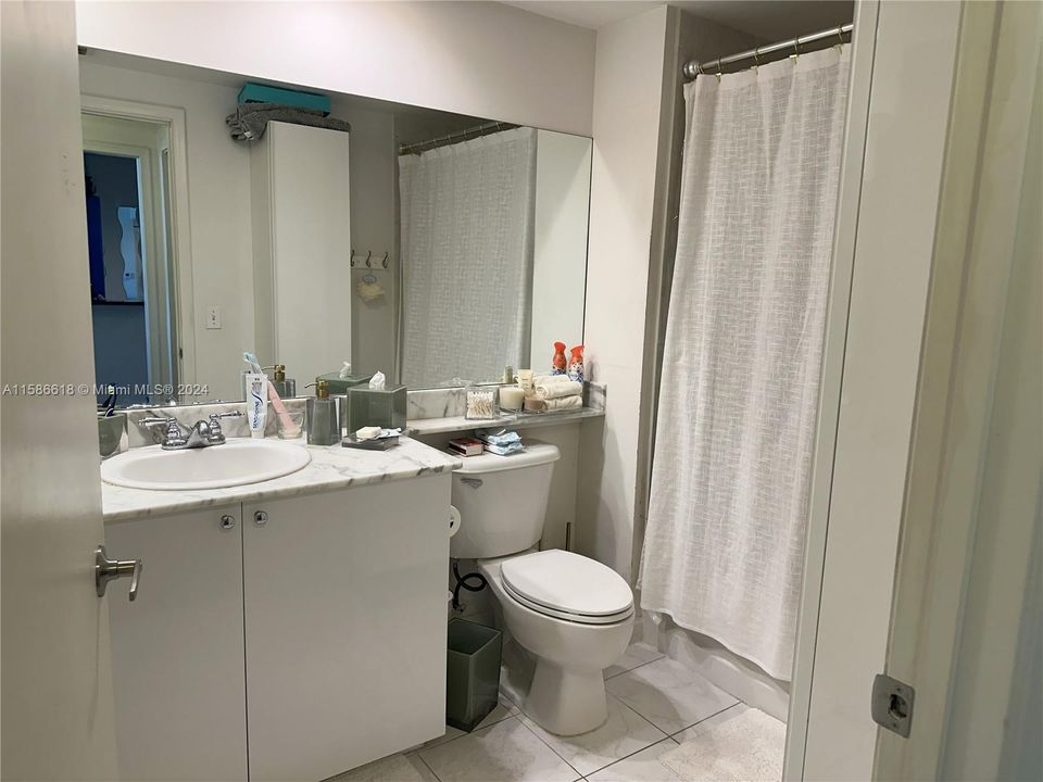 Recently Rented: $2,475 (1 beds, 1 baths, 835 Square Feet)