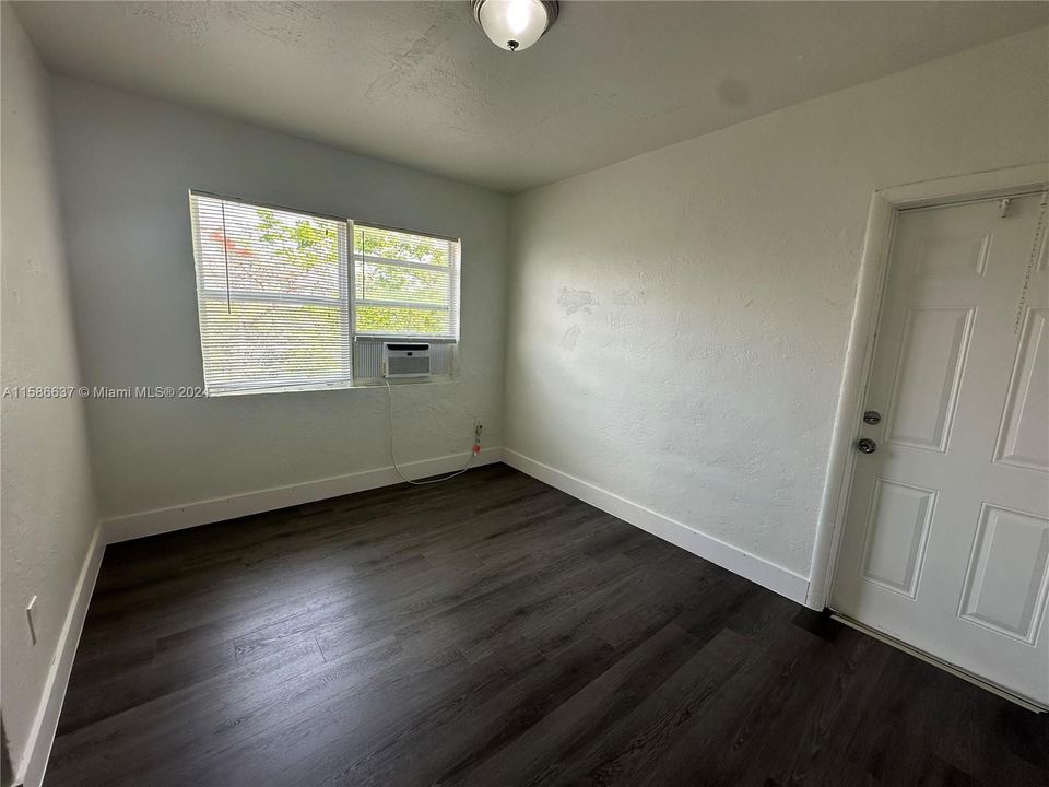 Recently Rented: $1,800 (2 beds, 1 baths, 0 Square Feet)