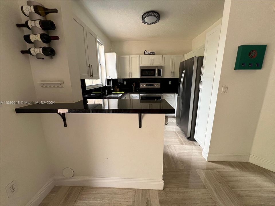 Recently Rented: $3,200 (2 beds, 2 baths, 1480 Square Feet)