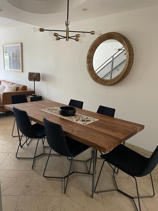 Recently Rented: $6,000 (3 beds, 2 baths, 1100 Square Feet)