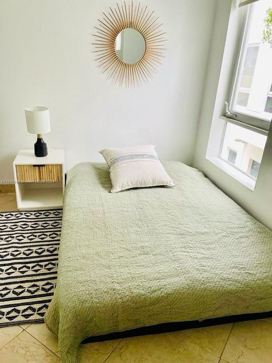 Recently Rented: $6,000 (3 beds, 2 baths, 1100 Square Feet)