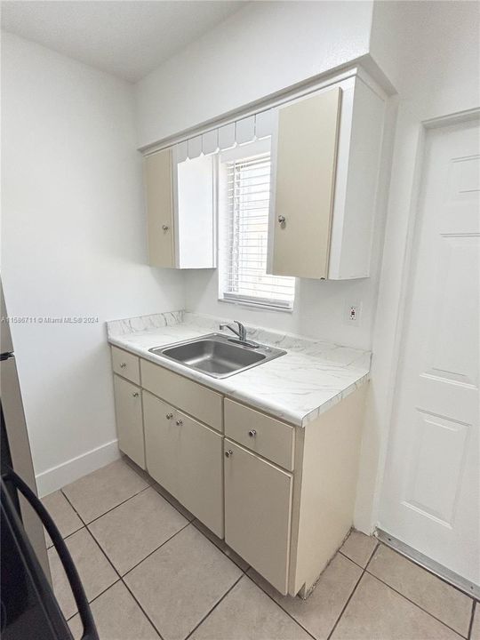 For Rent: $1,599 (1 beds, 1 baths, 490 Square Feet)