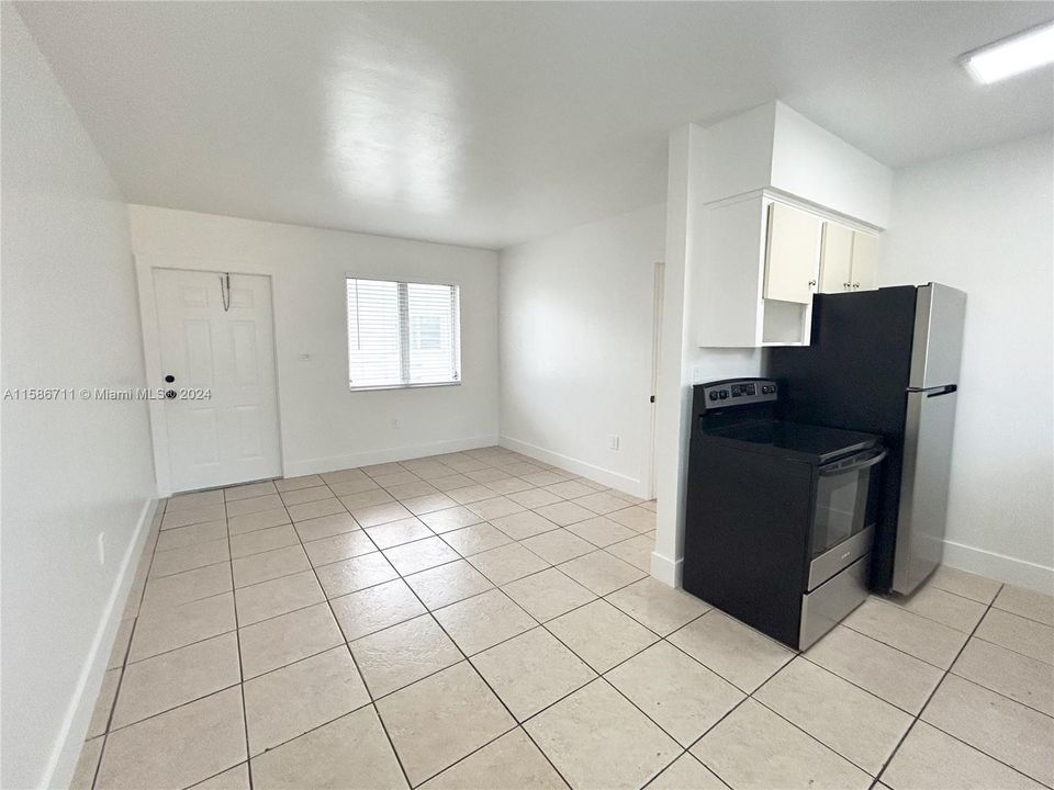 For Rent: $1,599 (1 beds, 1 baths, 490 Square Feet)