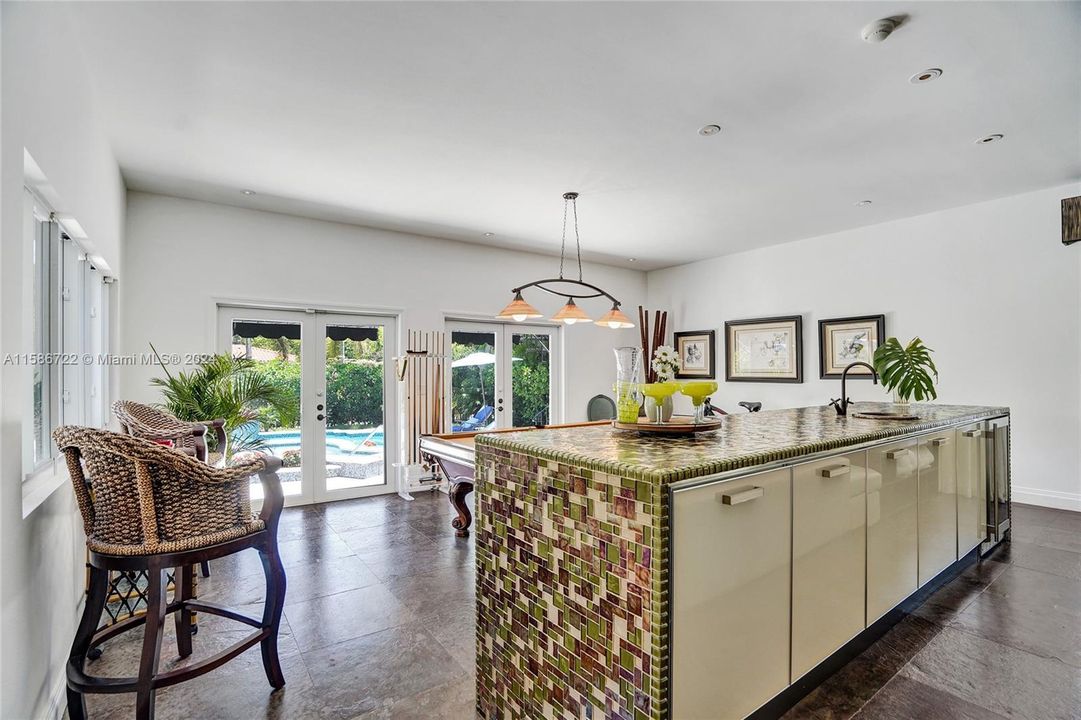 Active With Contract: $2,695,000 (5 beds, 4 baths, 4832 Square Feet)