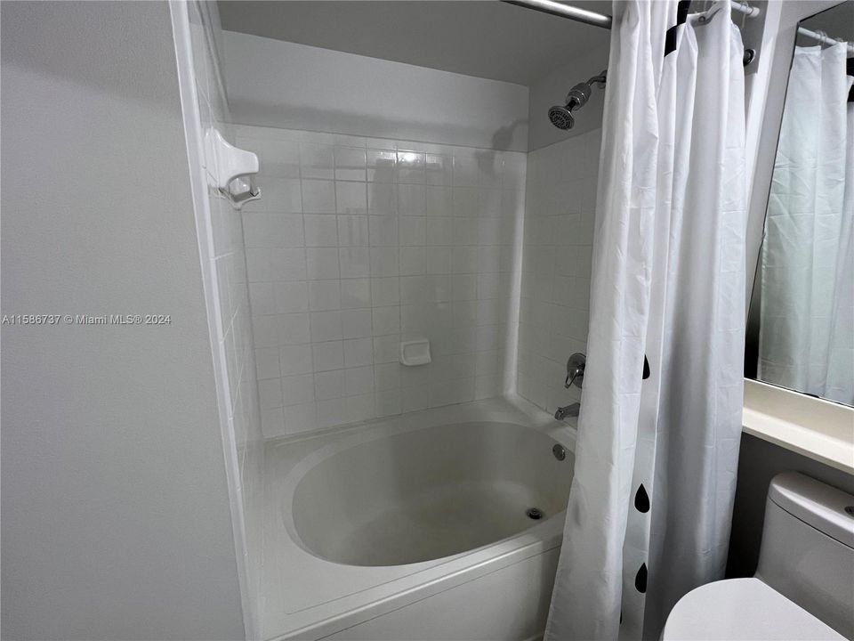 В аренду: $3,200 (2 спален, 2 ванн, 1116 Квадратных фут)
