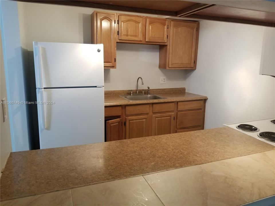 For Rent: $1,850 (1 beds, 1 baths, 994 Square Feet)