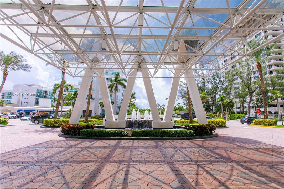 最近租的: $3,200 (1 贝兹, 1 浴室, 808 平方英尺)