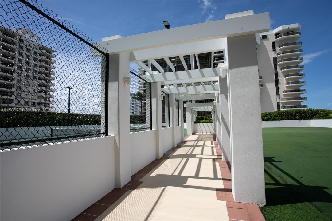 最近租的: $3,200 (1 贝兹, 1 浴室, 808 平方英尺)