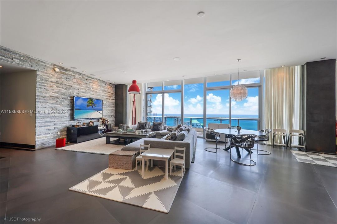 For Sale: $8,500,000 (3 beds, 5 baths, 3889 Square Feet)