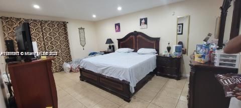 For Sale: $290,000 (3 beds, 2 baths, 1458 Square Feet)