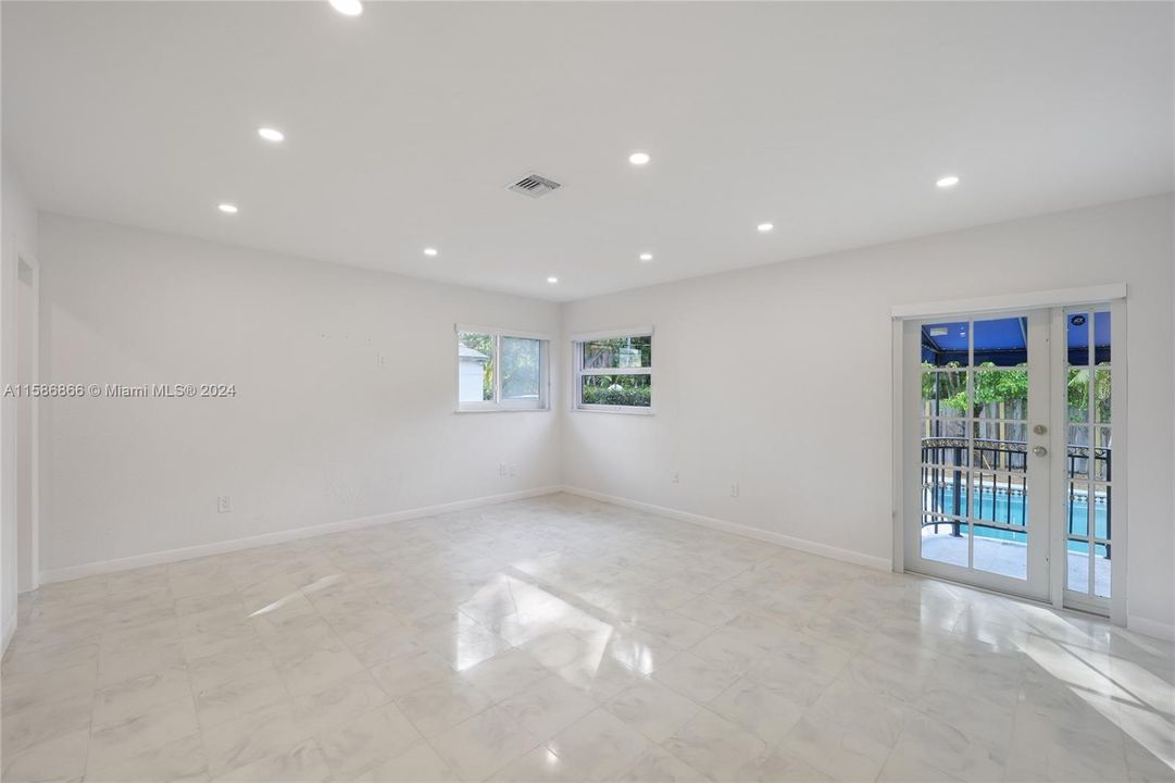 Active With Contract: $3,450,000 (3 beds, 3 baths, 2246 Square Feet)