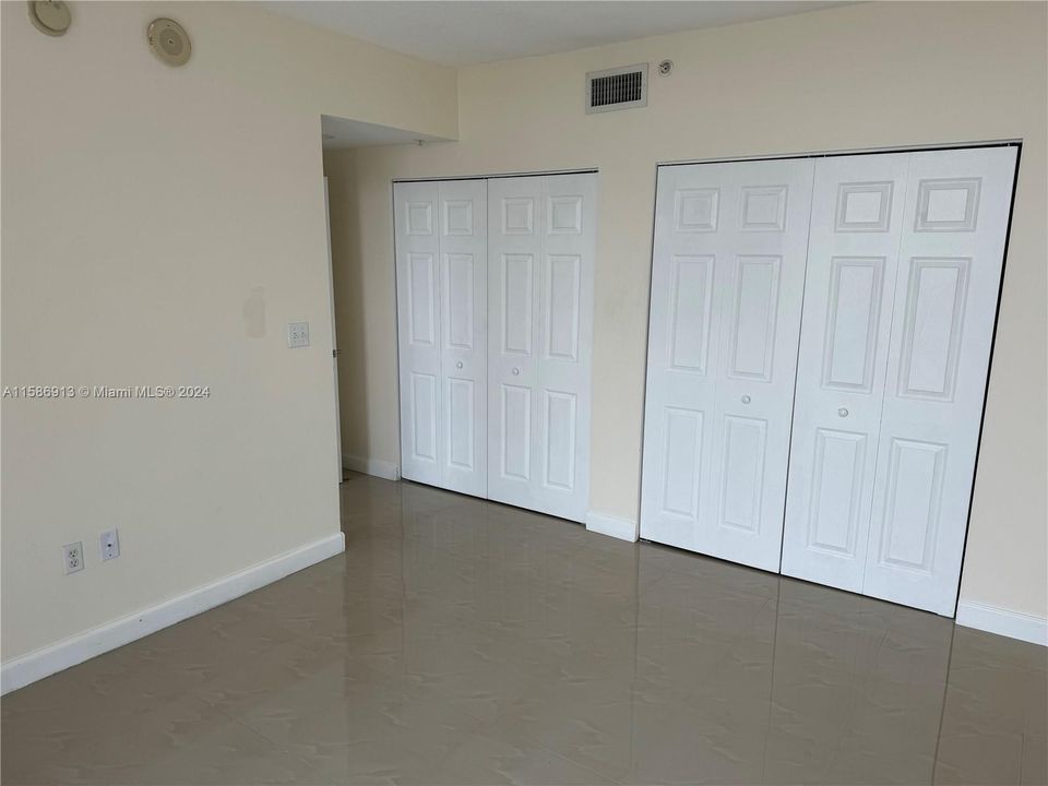 For Rent: $3,300 (2 beds, 2 baths, 1051 Square Feet)