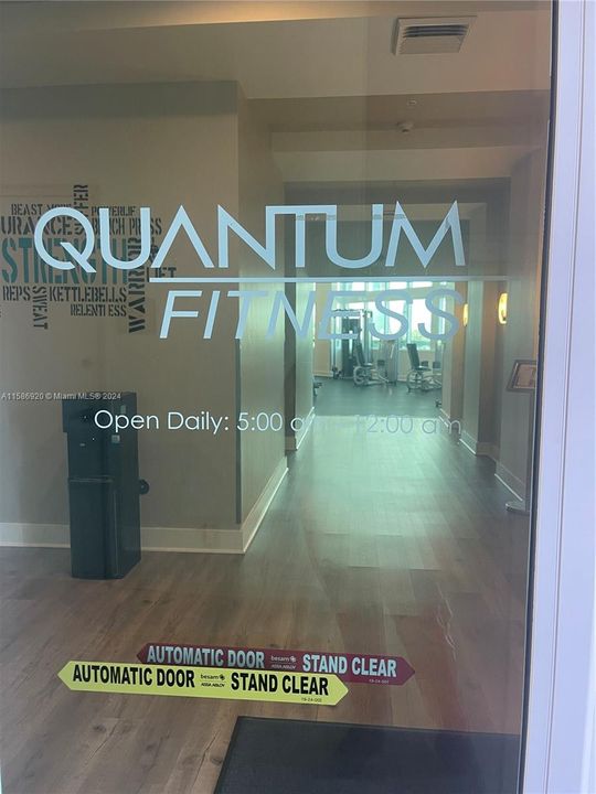 Recently Rented: $3,500 (1 beds, 1 baths, 811 Square Feet)