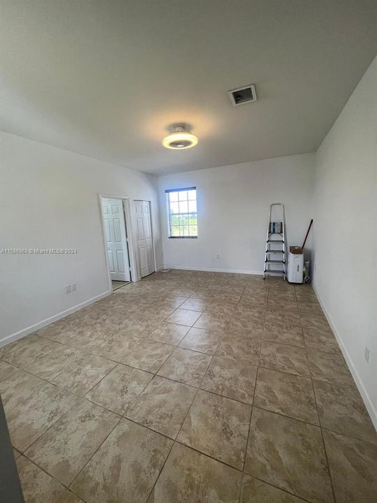 Active With Contract: $1,700 (0 beds, 1 baths, 2640 Square Feet)