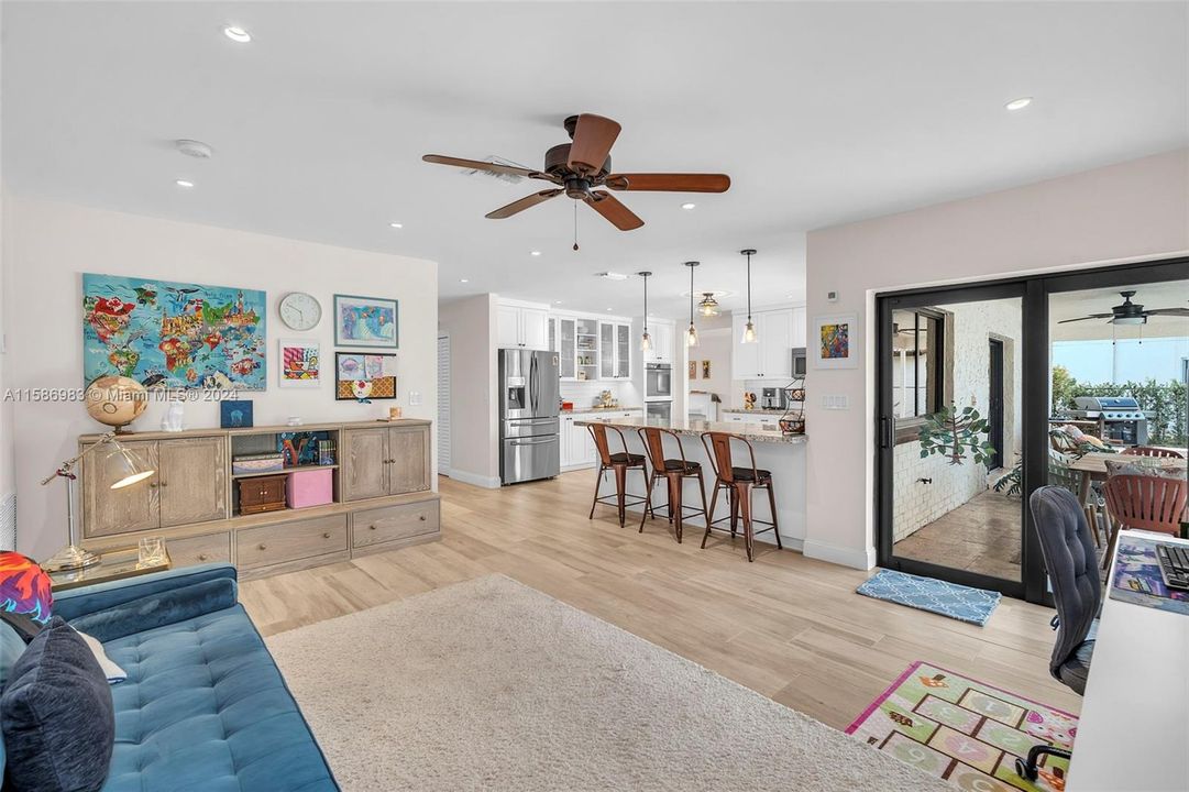 Active With Contract: $885,000 (4 beds, 2 baths, 2184 Square Feet)