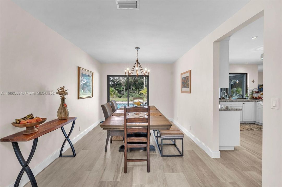 For Sale: $885,000 (4 beds, 2 baths, 2184 Square Feet)